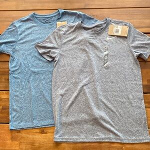 Bundle 2 women’s NWT Nike dri-fit tees size XS